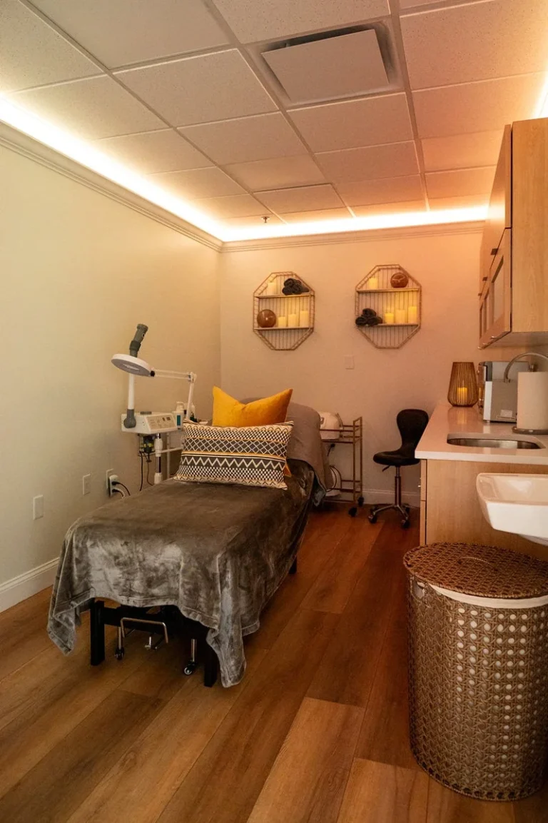 Suvita-Medical-Aesthetics-Interior-2023-Greater-Joy-Portrait-Studio-NJ-34-copy